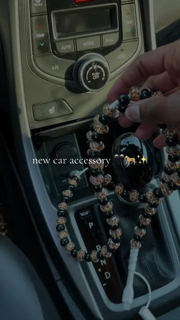 Super cute 4-in-1 beaded car charger🖤🐆✨ #pearlcharger #girlythings #summervibes #girlyaccessories #4in1chargingcable 