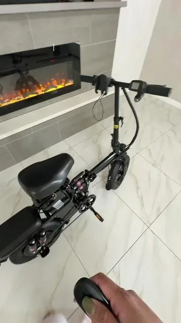 La bicicleta eléctrica que TODOS me preguntan . Batería durable + súper cómoda + luce premium 🔥 Disponible aquí 👇.                    #electricbike #tiktokmademebuyit #cubanosporelmundo🇨🇺 #MustHave ##TrendingNow