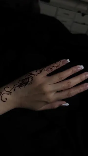 such a pigmented henna #foryoupage #hennaart #hennatattoo #fypシ 