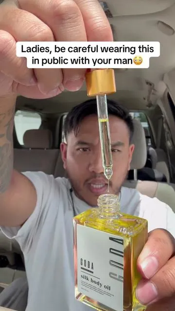 It’s lowkey addicting  #bodyoil #pheromones #perfumeoil #pheromoneperfume 