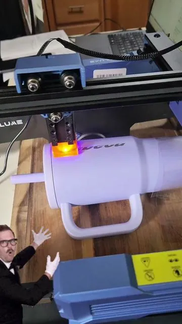 quieres emprender? esta opción es genial. puedes grabar, vasos, carteras, madera, cristal, porcelana, metal, case para celulares y mucho mas. #laserengraving #laser #laserparagrabar #artilumet1 