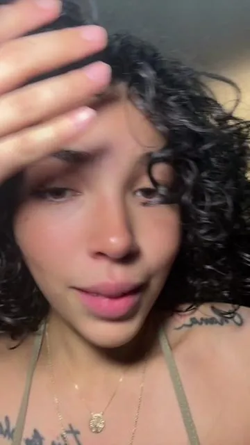 First time ever using a diffuser on my curls and….OH MY GOD!!! I was never taught how to do my hair because I was raised by people who didn’t know how to manage it because they were not like me, so I always straighted the curls but I’m learning to love my natural hair and this is amazing . #curlyhair #lange #tiktokshop 