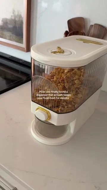 absolutely love this 🙌🏼 #kitchen #dispenser #foodstorage #food #TikTokShop  