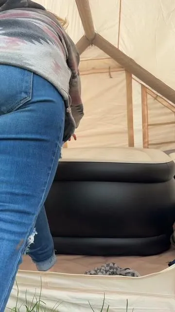 At 45 years old, I’m no longer interested in sleeping camping wrapped up like a cold sad little burrito directly on the ground 😂 So I upgraded to this self inflating queen air mattress and honestly… life changing. It inflates and deflates itself, and as you can clearly see from me bouncing all over this thing… it’s pretty durable 😅 #campinglife #campinghumor #airmattress #tentcamping #selfinflatingmattress 