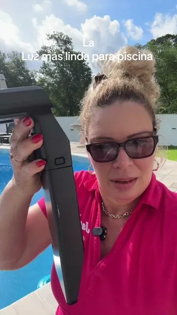 #Poolhacker — Luz solar para piscinas (junto al borde) | Iluminación decorativa solar para piscinas elevadas y enterradas | ¡Ambiente veraniego!#creatorsearchinsights #tiktochop 