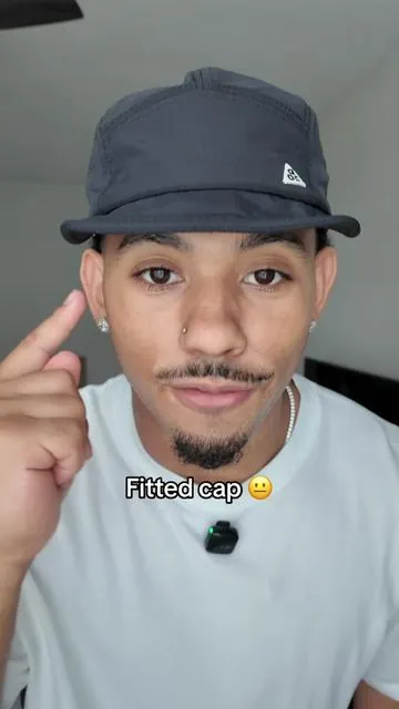 Definitely the coolest hat I’ve ever seen 🔥 #viral #hat #vintage #fashiontiktok #fashion 