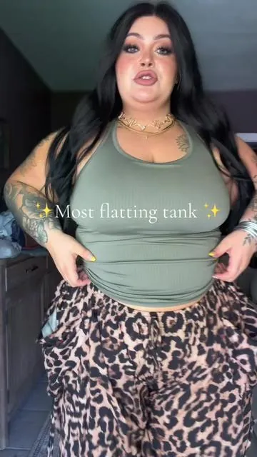I now own this in 6 colors 🤤 wearing the XL & I’m a 42DD @Attraco.us @ATTRACOOfficial #activewear #plussizefashion #curvyfashion #tiktokshopdealsforyoudays #tiktokshopcreatorpicks 
