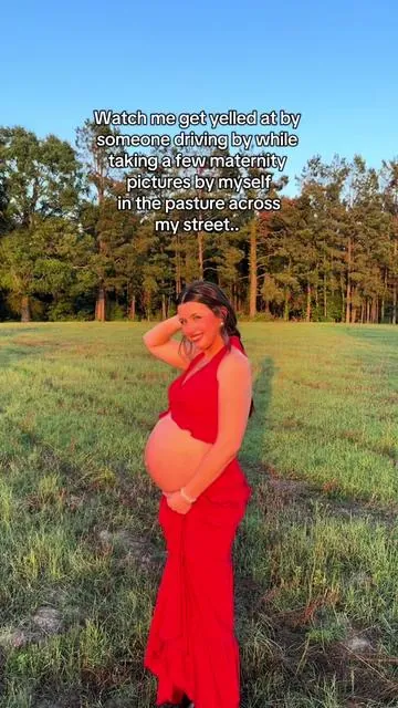 The audacity to yell “moo” at a pregnant women by herself obviously taking maternity pics, also this is very much back roads only two other cars passed by the whole time I was there. #maternity #men #takingpics #stranger 