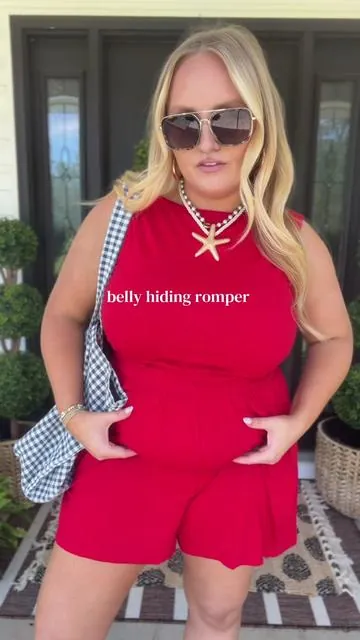 So slimming! #romper #stretchyromper #tiktokshopcreatorpicks #summervibes @PrettyGarden 