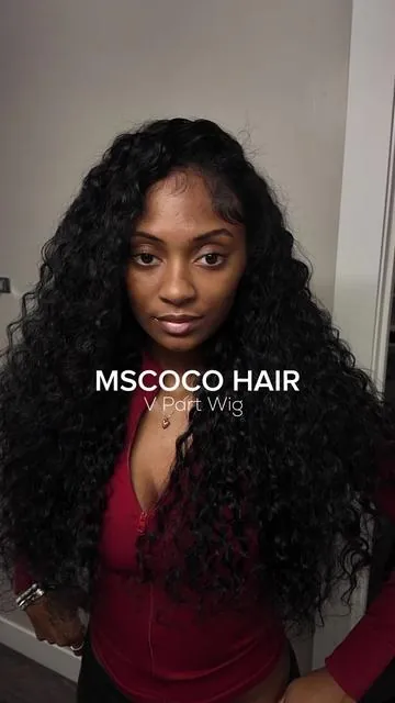 You need this wig 😍😍😍 @Mscoco Hair beach curly 24” v part wig 250%  #mscocohair #summervibe #wiginstalltutorial #vpartwig 