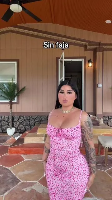La etapa 3 sigue siendo CLAVEEE después de tu cirugía ✨ y esta faja strapless invisible está demasiado TOP porque es cómoda, discreta y deja una figura ESPECTACULAR. Además puedes usarla con tops, vestidos o cualquier outfit sin preocuparte porque se note 😭💅🏽 #fajapostquirurgica #fajascolombianas #moldeatufigura #postoperatorio #faja 