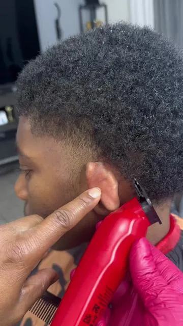 There is a reason the Supreme Trimmer Vader lite is Going Viral here in Tiktok #haircut #fathersday #barber #fyp #barbershop @Supreme Trimmer 