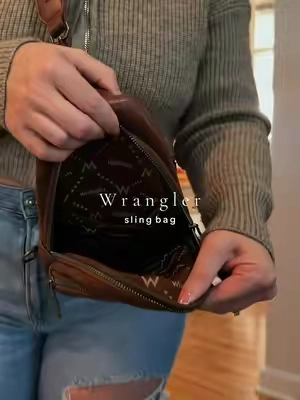 Love this 🤎 @Rustic Charm Bootic #purse #pursetok #wranglerpurse #crossbodybag #slingbag 