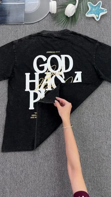 Top-of-the-line double-sided printing. The street style with this kind of faith is simply amazing!#vintagegraphictees #heavyweighttshirt #washedtee #dealsforyoudays #summervibe 