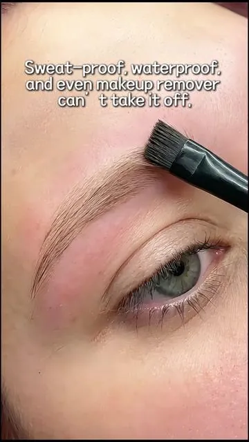 The easiest way to get long-lasting perfect brows.#BrowTint #EyebrowHack #WaterproofMakeup #beautytok #eyebrowgel 