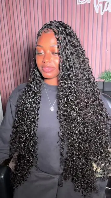 I meant Burmese curly lol but she’s so teaaaaa 😩 @ISEEHAIR #SummerVibes 