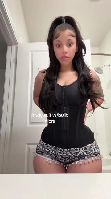 #shapeshe #bodysuitshapewear #waisttraining #tummycontrolshapewear #shapeweargirl 