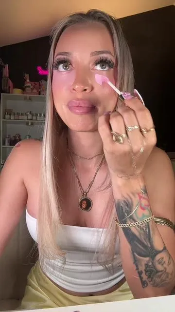 This is how I love my concealers 🌸🫧👏 #tiktokshopcreatorpicks #tiktokshopmemorialday #ttsverticalpro #concealer #makeup 