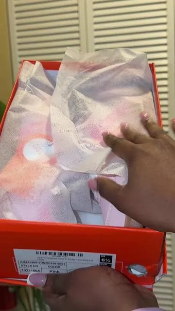 7640657541755669773