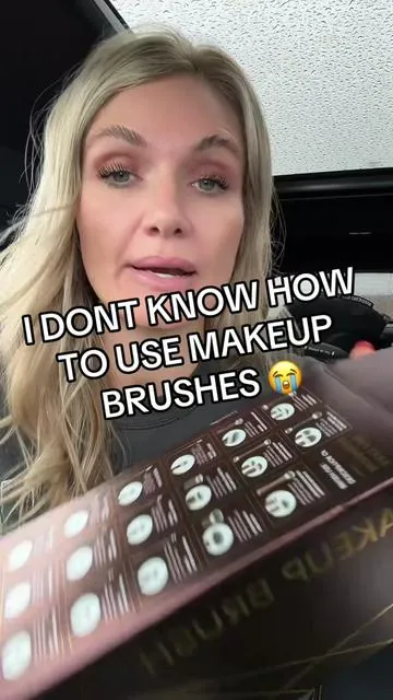 Makeup brush hack.  Just get them all with directions 😍🙌 #makeuphacks #makeuobrushes #maangebrushes 