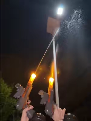 Ts too fun #viral #blowthisup #tiktokshop #fyp #watergunfight