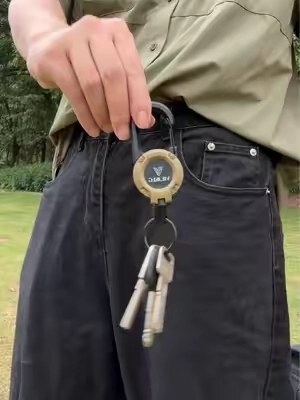 You’ll use it every single day#keychain #summervibe #edcgear #everydaycarry #LifeHack 