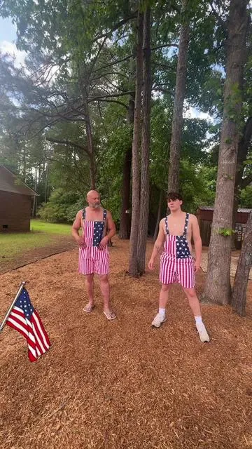 #overalls #merica #flagoveralls #americanflagoveralls #overallsoutfits 