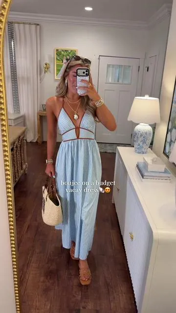 SO perfect for summer vacay or date night😍 love the cutout and fit!! SO flattering too! Wearing size S and I'm 5'9! @Katch Me Chic  #katchmechic #summerfashion #katchmedress ##midsizefashion##europeansummer