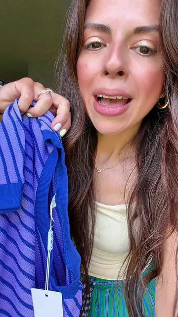 The cutest striped shirt for summer she’s so soft and stretchy!!! So many cute colors💜  #stripedshirt #summershirt #summertops #stretchyshirt #stripedtshirt @Asvivid 