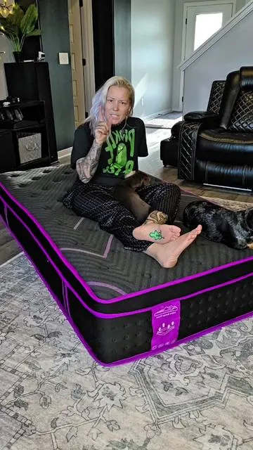 The comfort of memory foam with the support of pocket springs all in one mattress! If you’ve been needing better sleep, this hybrid mattress is on a massive sale right now! #HybridMattress #MattressSale #MemoryFoamMattress #Mattress  #DealsForYouDays