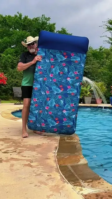 XL CLOTH COVERED FLOAT #poolfloat #springglowup #summervibe #pool#outdoor 
