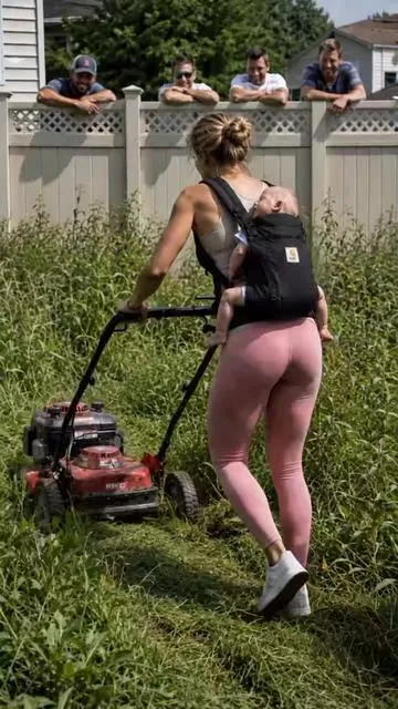 Auto feed trimmer, no jam, super smooth! #summervibes #tiktokshop #clean #ai #YardWork 