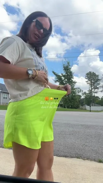 I want this skirt in every color! It’s THAT good. #skort #tiktokshopmemorialday #SummerFashion #womensfashion #womensskort 