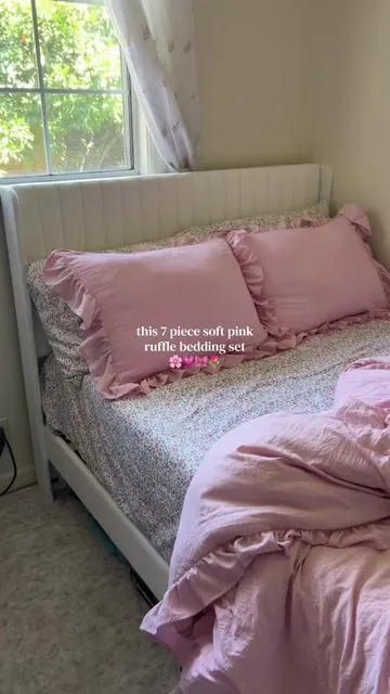 Not me getting emotionally attached to a comforter set 🌸😭 #beddingset #comforter #bed #bedding #melexhome 