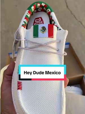 Hey dude viva Mexico show. Mexico World Cup shoes #heydudemexico 