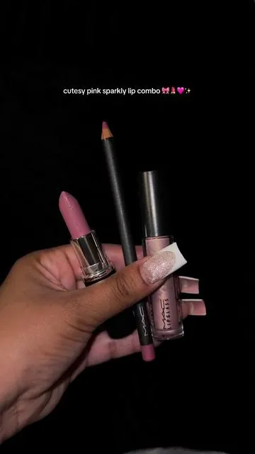 im forever a mac girly😍 their lip products have me in a chokeholddd #maccosmetics #lipcombotutorial #makeup 