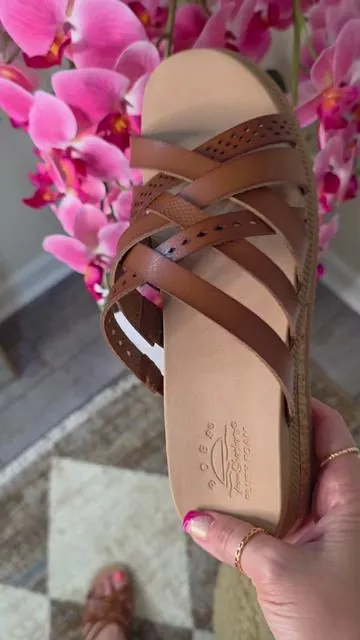 such a cute vacation slide with memory foam, Bob's from Skechers Sandals @QVC, Inc #skechers #vacation #sandal #tiktokshopmemorialday #tiktokshopdealsforyou 