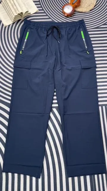 Loose-fit cargo pants with zip pockets, breathable & functional for big & tall guys! 💨💨#sportspants #cargopants #fyp #pants #Summervibes 