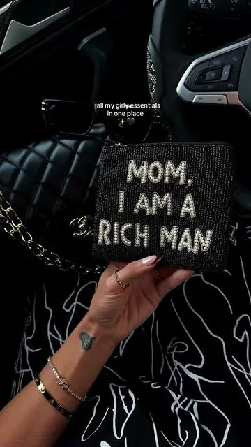 So many cute designs to match every vibe ✨🩷 #beadedpurse #girlyaesthetic #cutebags #accessories #girlythings 