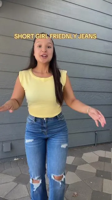 #shortgirlfriendlyjeans #petitejeans #petite #jeans #denim 
