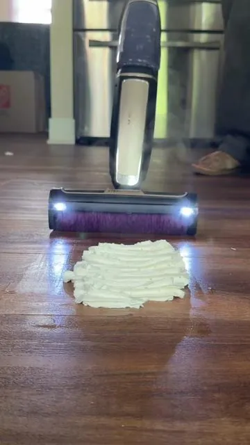 Of course this happens 😒#sharksteampickup #mopping #steamcleaning #vacuummop #cleantok