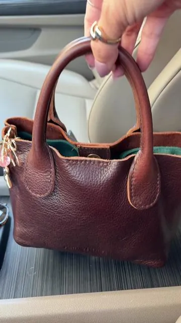 My Lil’ Raindrop in Coldbrew 🧸☕️ #summervibe #portlandleather #portlandleathergoods #plgpartner #leatherbag @PORTLAND LEATHER GOODS 