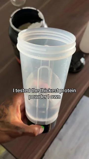 watch how smooth this gets #proteinshake #electricshaker #gym #shakerbottle 