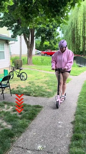 Why spend money on gas. Take the scooter out. Have fun and run errands. #tiktokshop #sale #buynow #klarna #fyp 