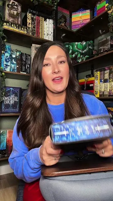 Like to read a big fat physical book? You absolutely need this!  #bookaccessories #booktok #booktoker #bookrecs 