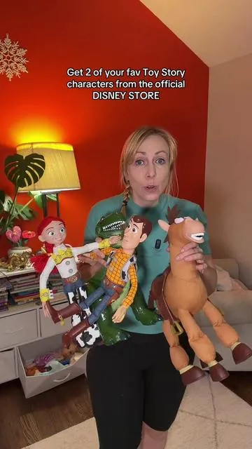 This Disney store interactive Toy Story bundle comes with 2 of your favorite Toy Story characters! 