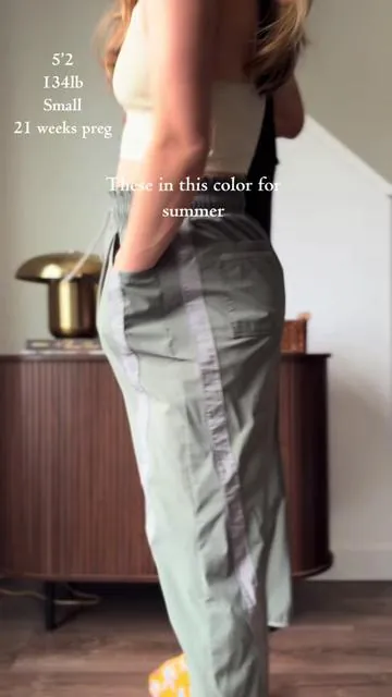 Love these #pants #baggypants #wideleg #summeroutfits 