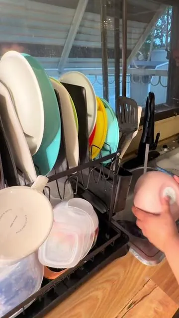 She that girl for real 😏 #fyp #lissdabaddest #tiktokshop #dishrack #ttshopdeals 