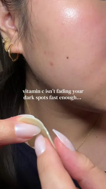 if you’re still relying on regular vitamin c for dark spots, these honestly make way more sense…  the patch literally melts into your skin instead of product just sitting on top #manyo #glutathione #darkspot #patch #tiktokshop @manyo US  Posted on 05/19/2026. Prices & promos were accurate at time of posting but may change. This is my personal testimony. Results may vary.