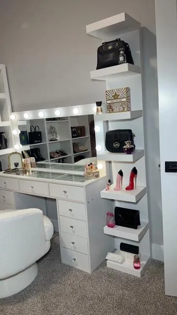 #beautyroom #glamroom #girlieaesthetic #aesthetic #makeupvanity 